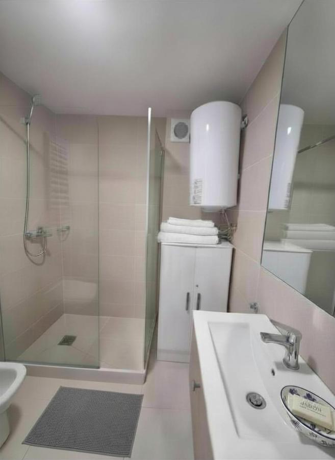 Moderno en Tres Cruces con garaje - B&B Montevideo