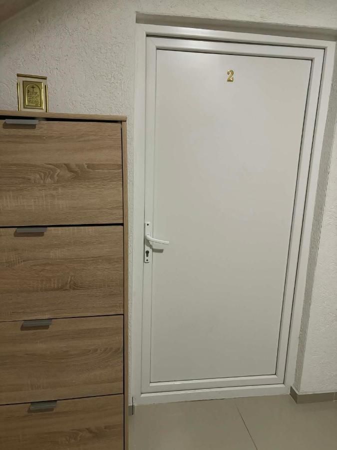 Dreibettzimmer mit Bad