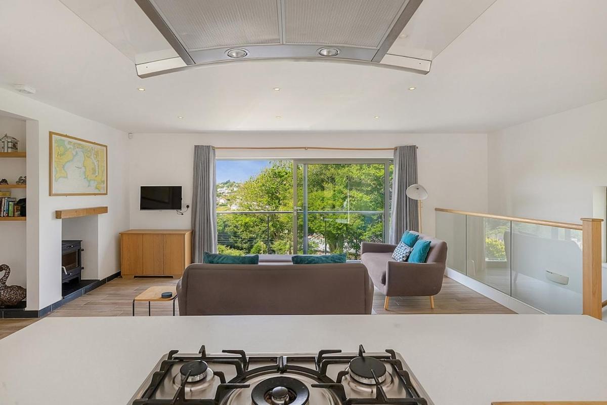 Glorious 5 Bed House with River Views, Noss Mayo - B&B Noss Mayo