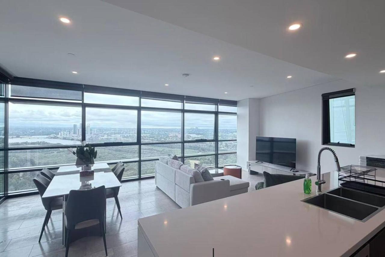High level four bedrooms APT in Olympic Park - Ferienwohnung Sydney