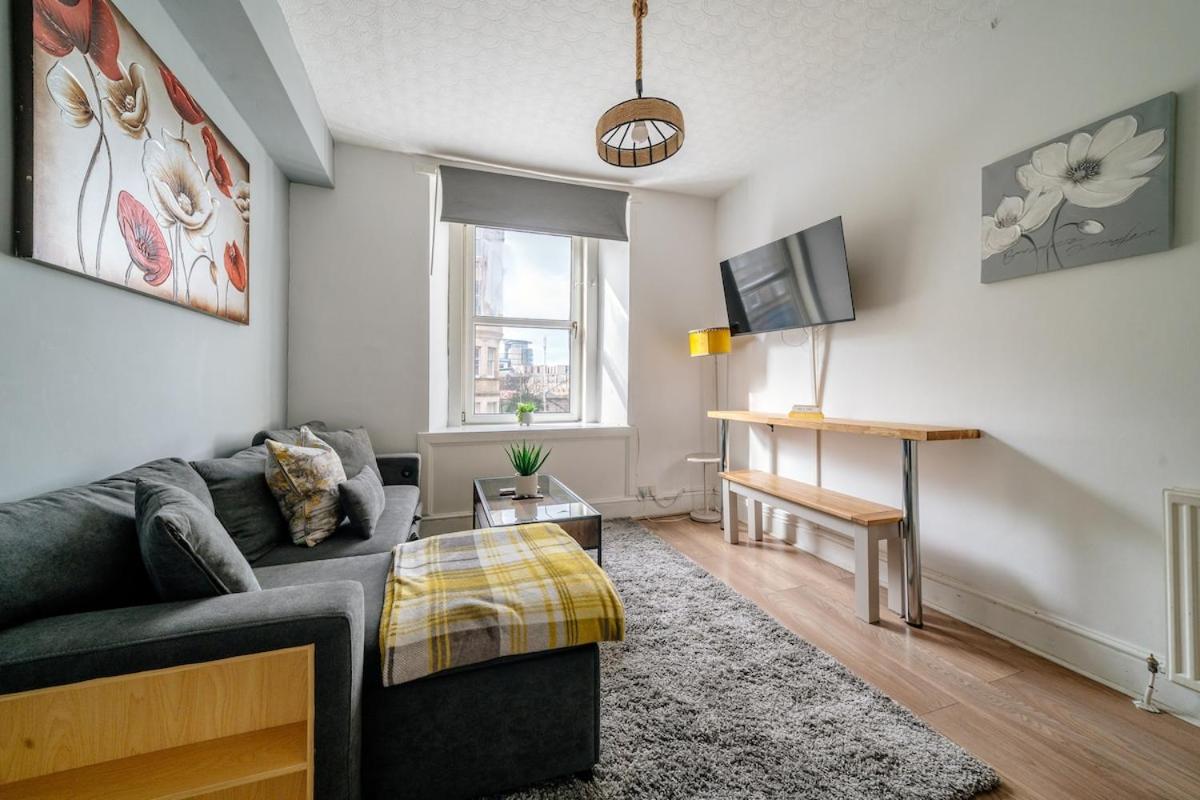 The Caledonian Retreat Sleep 6, Walk Everywhere! - B&B Edinburgh