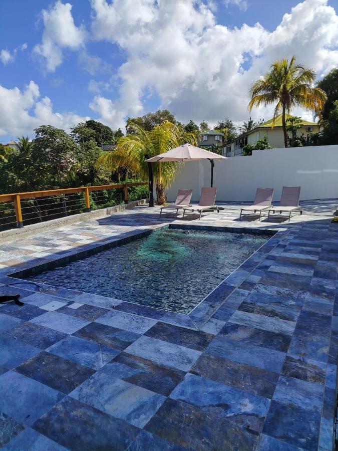 Studio Splash 2 personnes piscine chauffée - B&B Rivière Salée