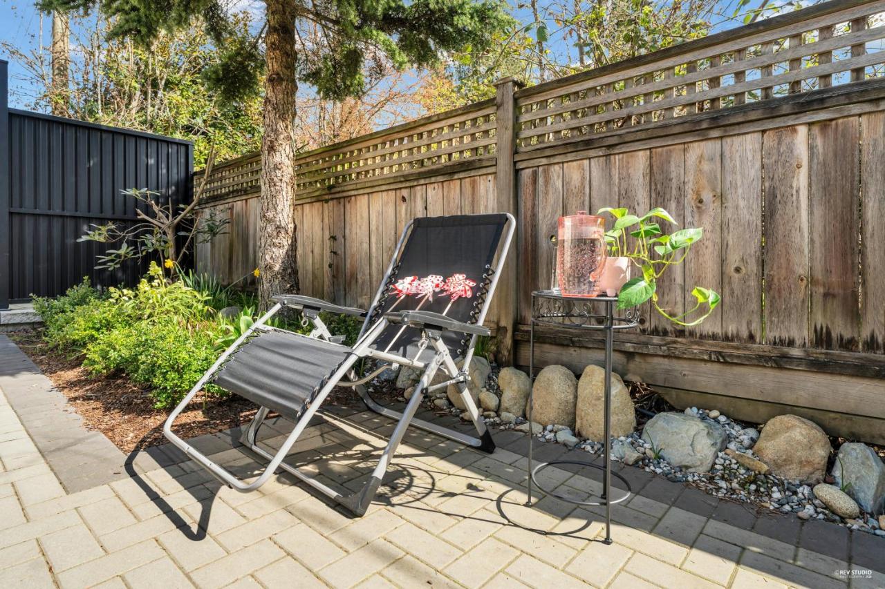Beautiful Cozy and Private Two Bedroom& One Bathroom - B&B Vancouver