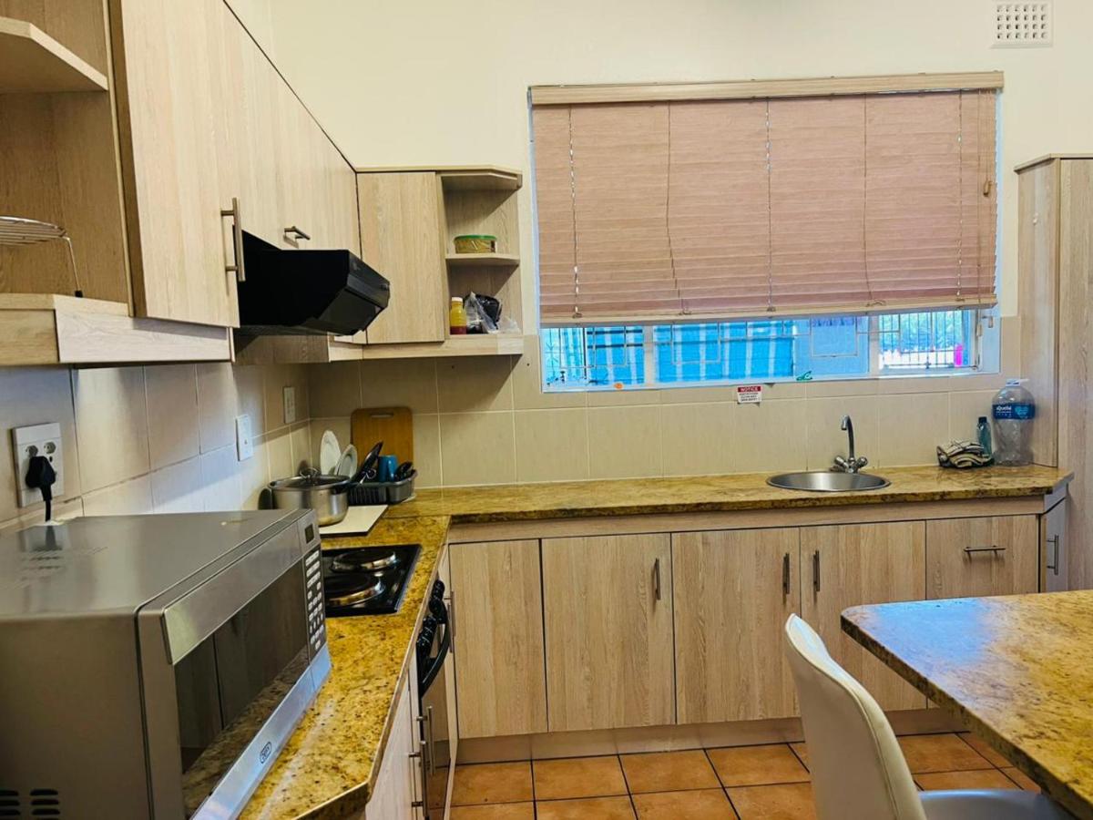 Home of Peace Hp accomodations Parow - B&B De Grendel