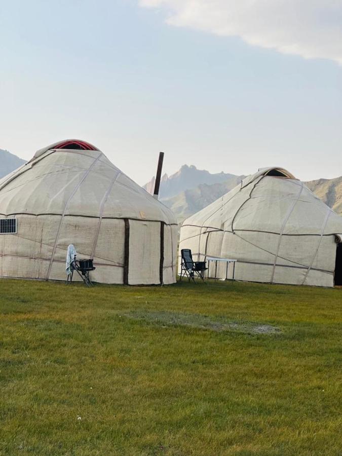 KÖK-KIYA Yurt Camp - B&B Köl-Suu