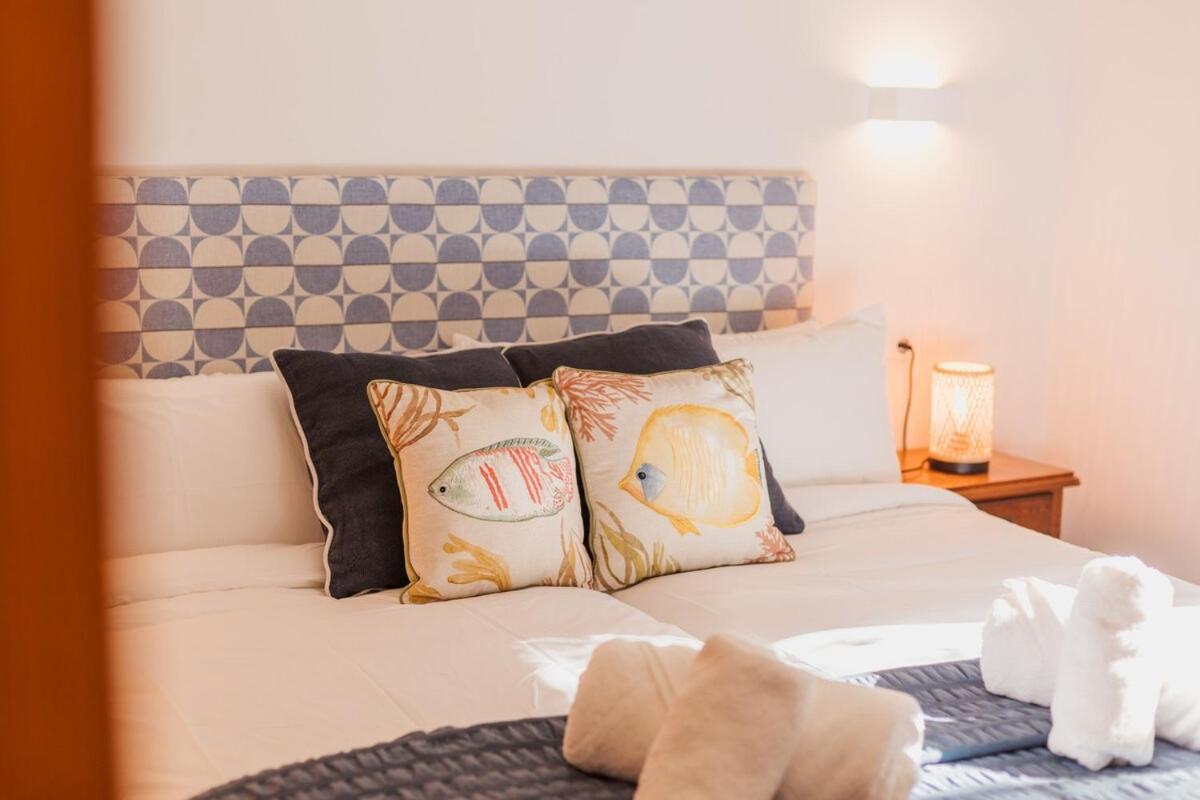 Villa renovada vista al mar y piscina climatizada - B&B Deià