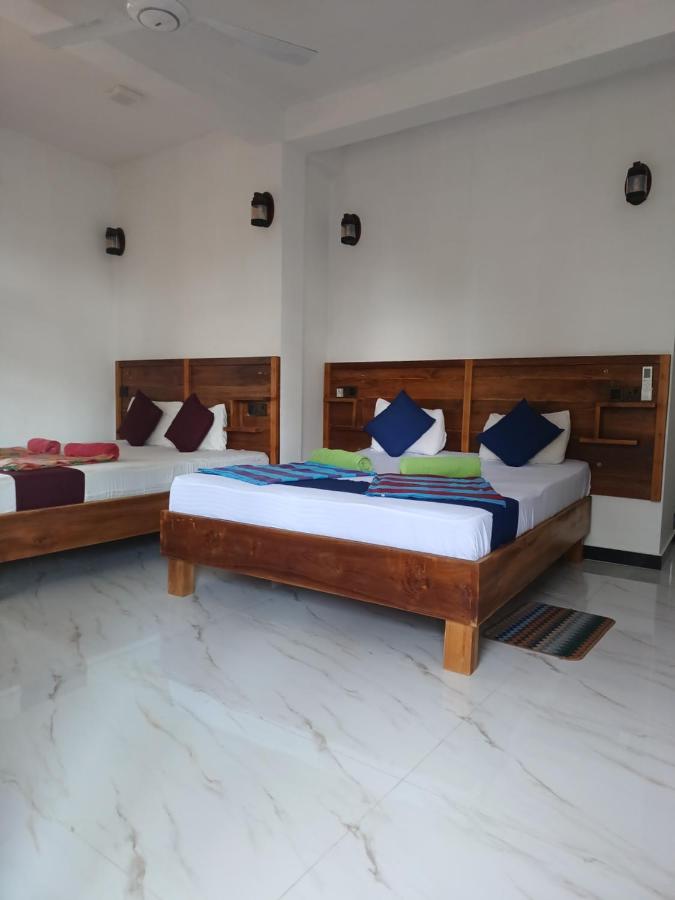 New planet guest - B&B Mirissa