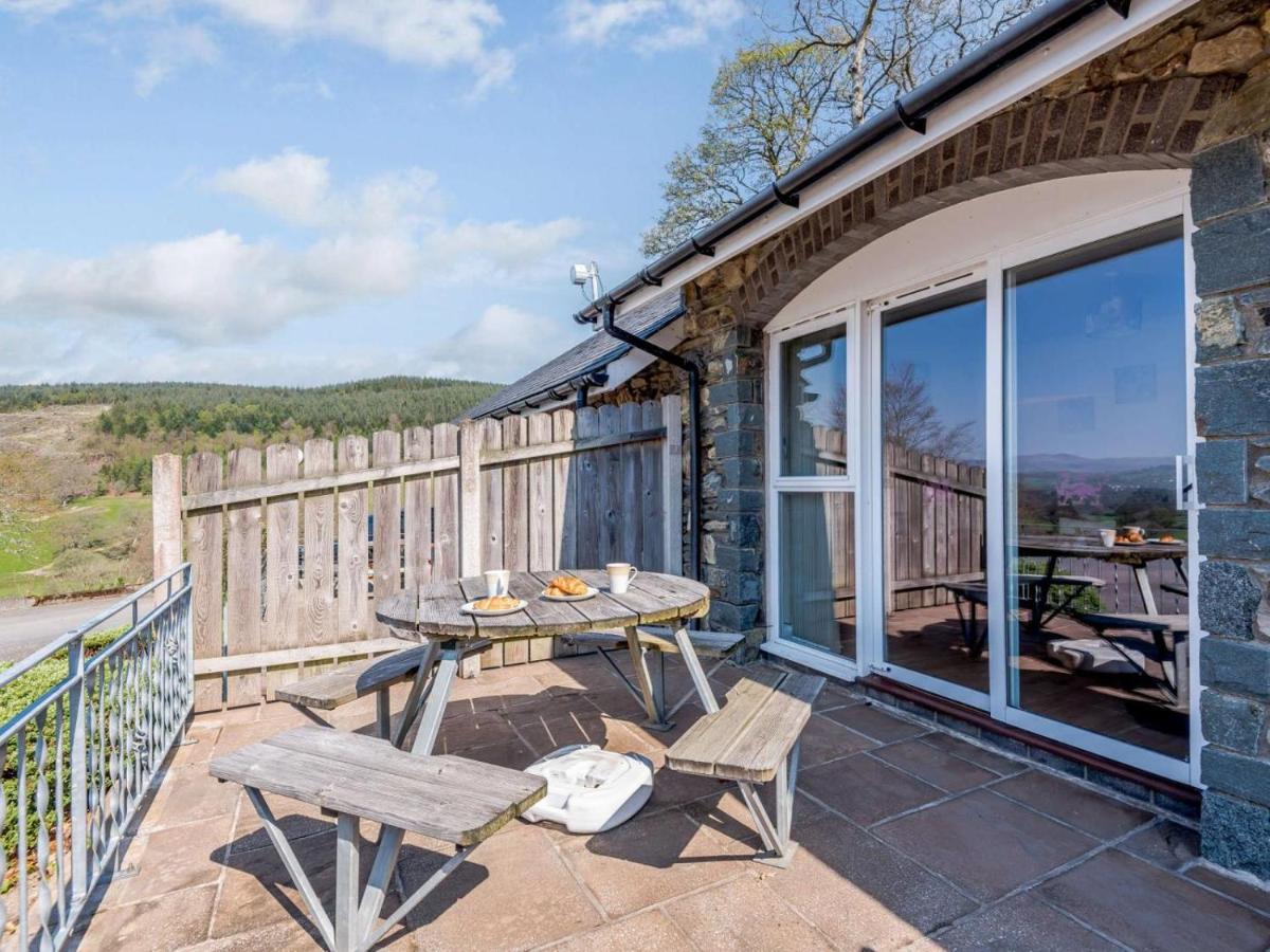 2 Bed in Bala oc-86963 - B&B Llandderfel
