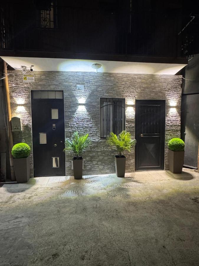 Oliva Apartment - B&B Catania