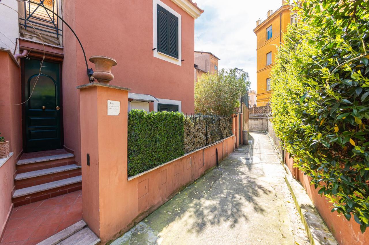 Monti Terrace by Rental in Rome - B&B Roma