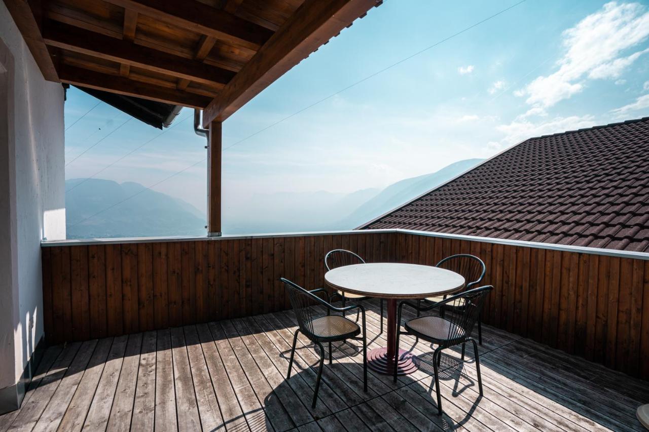 Appartamento con 2 Camere da Letto e Balcone