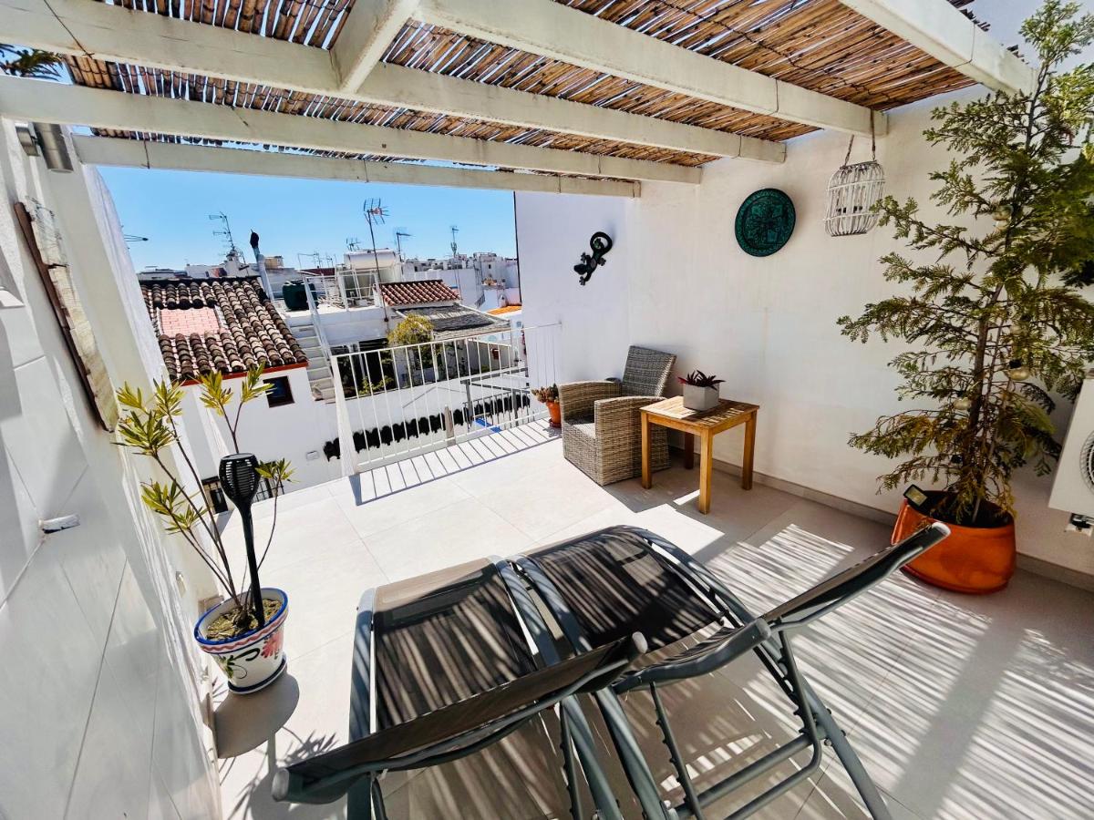 Fabulous 2 bed-townhouse with large rooftop! - B&B Estepona