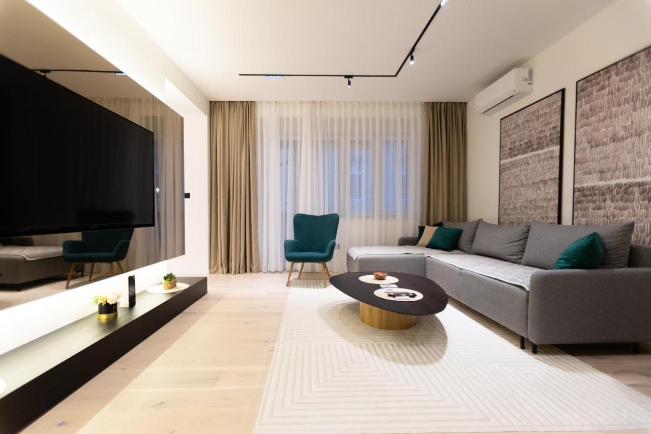 Ferhadija Residence No1 - Designer Apt in Old Town - B&B Sarajevo