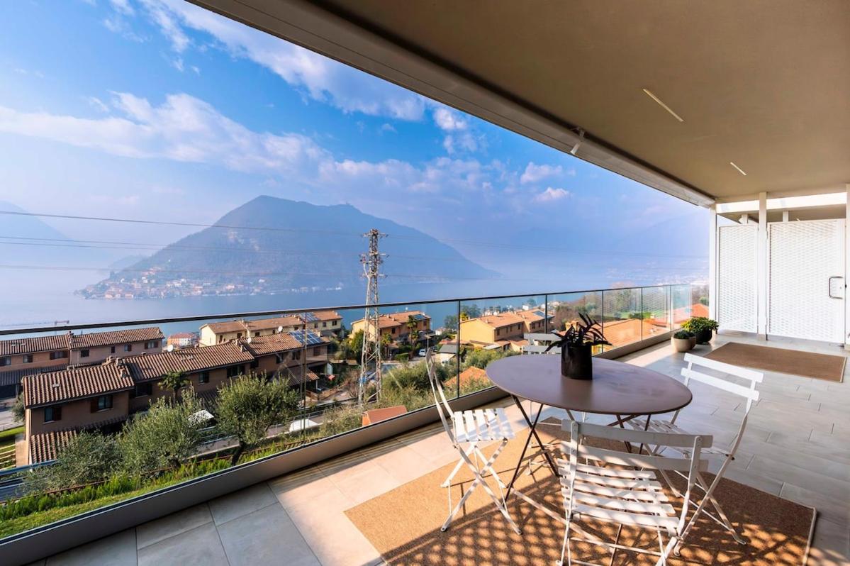 AltaLux Design and Panoramic Lake View - Ferienwohnung Sulzano