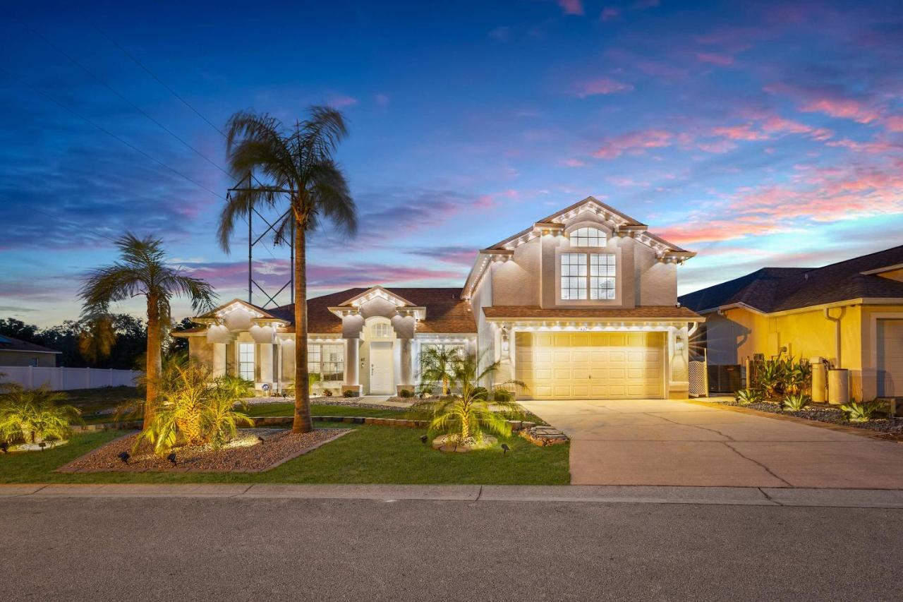 Luxury Margarita Retreat with Private Pool & Spa near Disney - Chambres d'hôtes Davenport