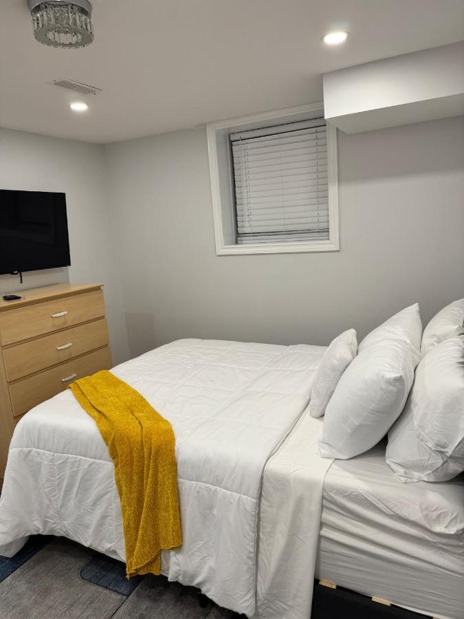 TOC Home Palace Lower Level Apartment - B&B Thorold