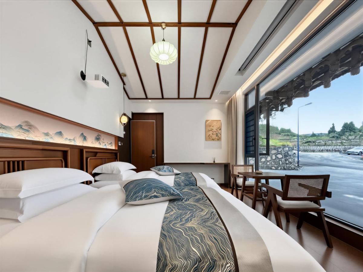 Piccola Camera Matrimoniale/Doppia con Letti Singoli