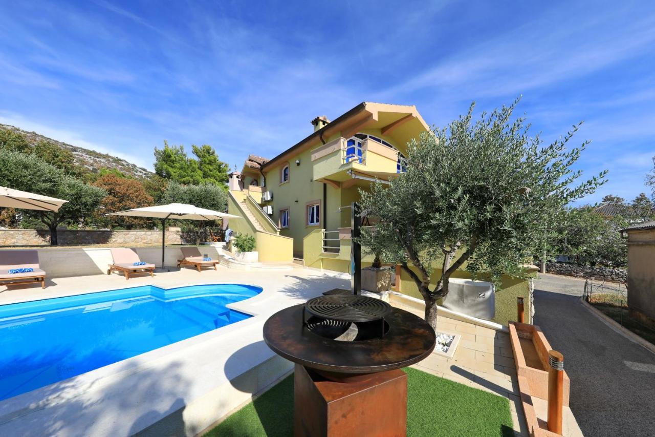 Villa Paulina - Chambres d’hôtes Šibuljina