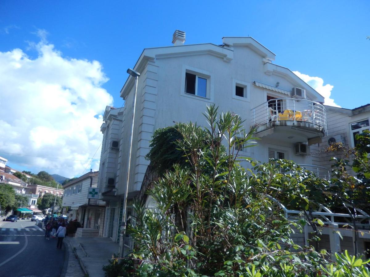 Apartment Brace Grakalica 20b - Bed and Breakfast