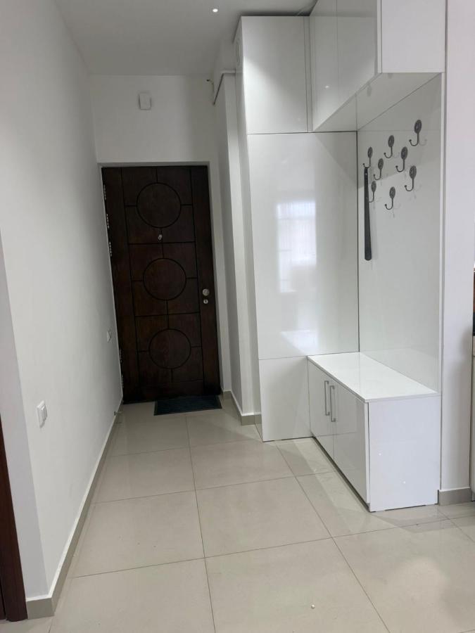 Appartamento con 2 Camere da Letto e Balcone