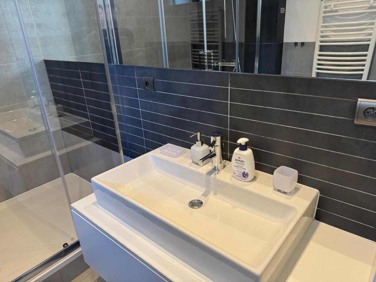 Apartment In The Strict City Centre - Ferienwohnung Łódź