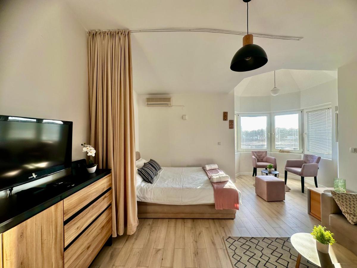 Cozy studio apartment Schufit - Bed and Breakfast Vir