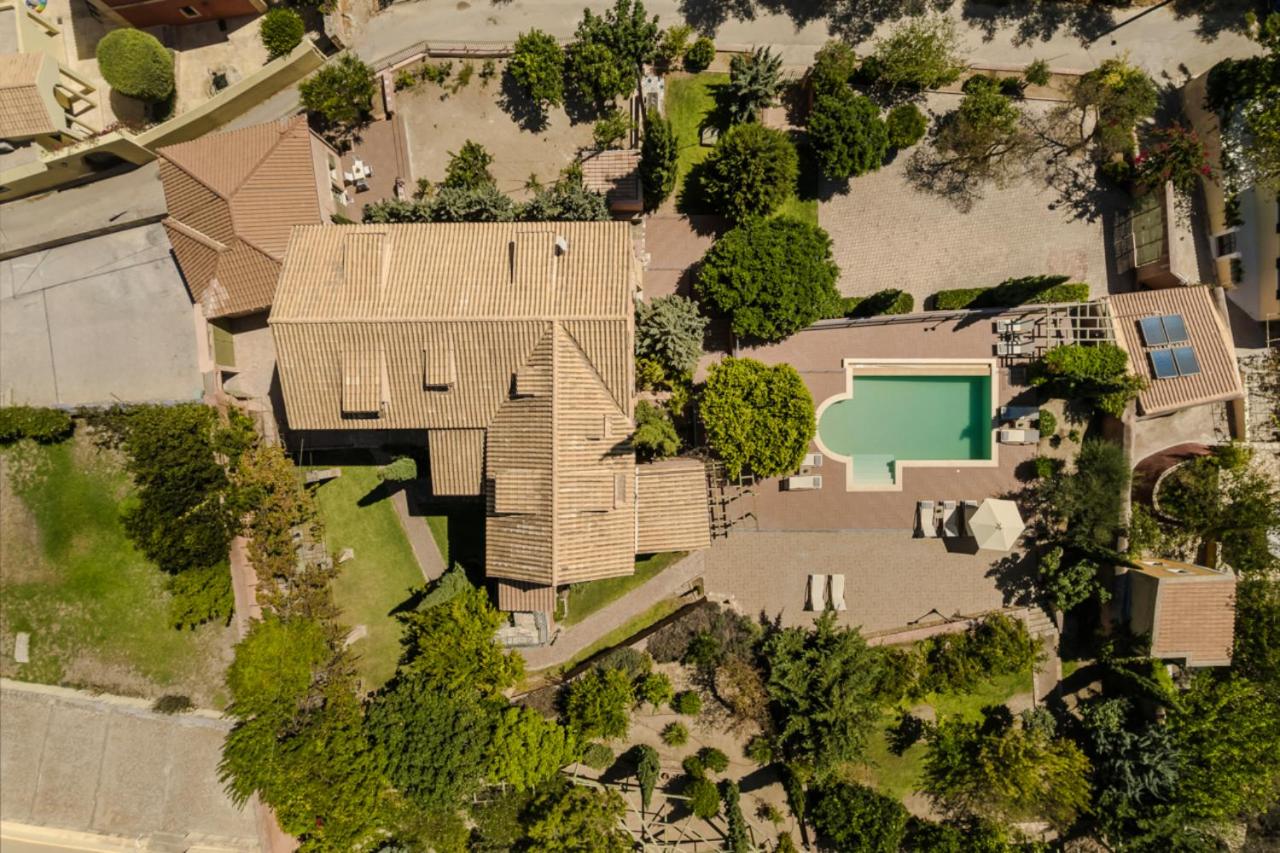 Estrellas Luxury Villas - B&B Svoronáta