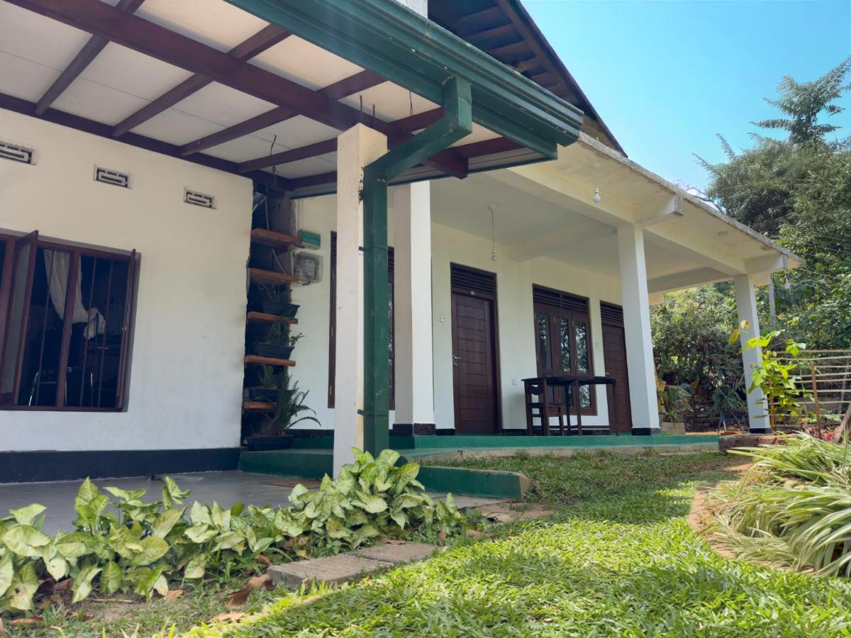 Winking nature view - B&B Ella Town