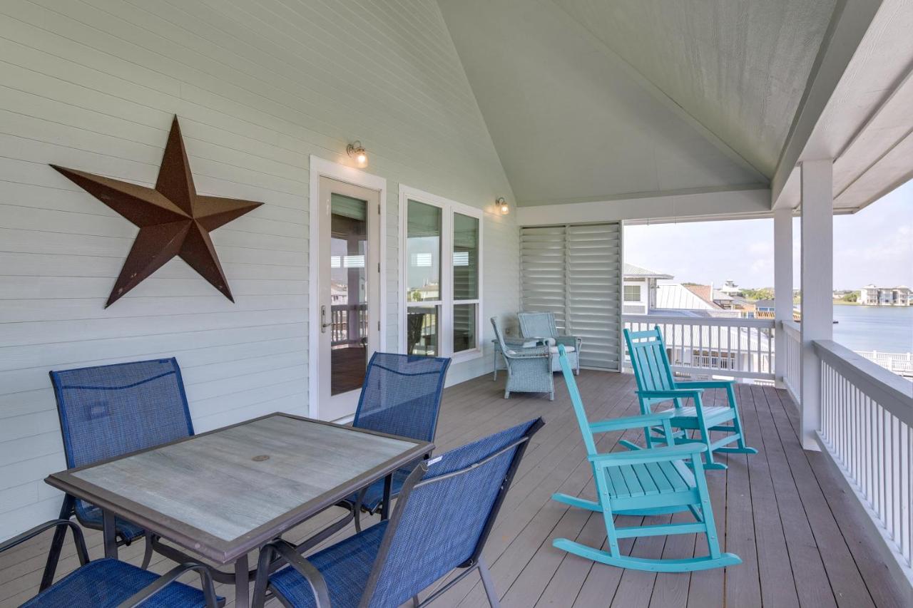 Walk to Beach! Bayfront Port Bolivar Home w/ Dock - B&B Port Bolivar
