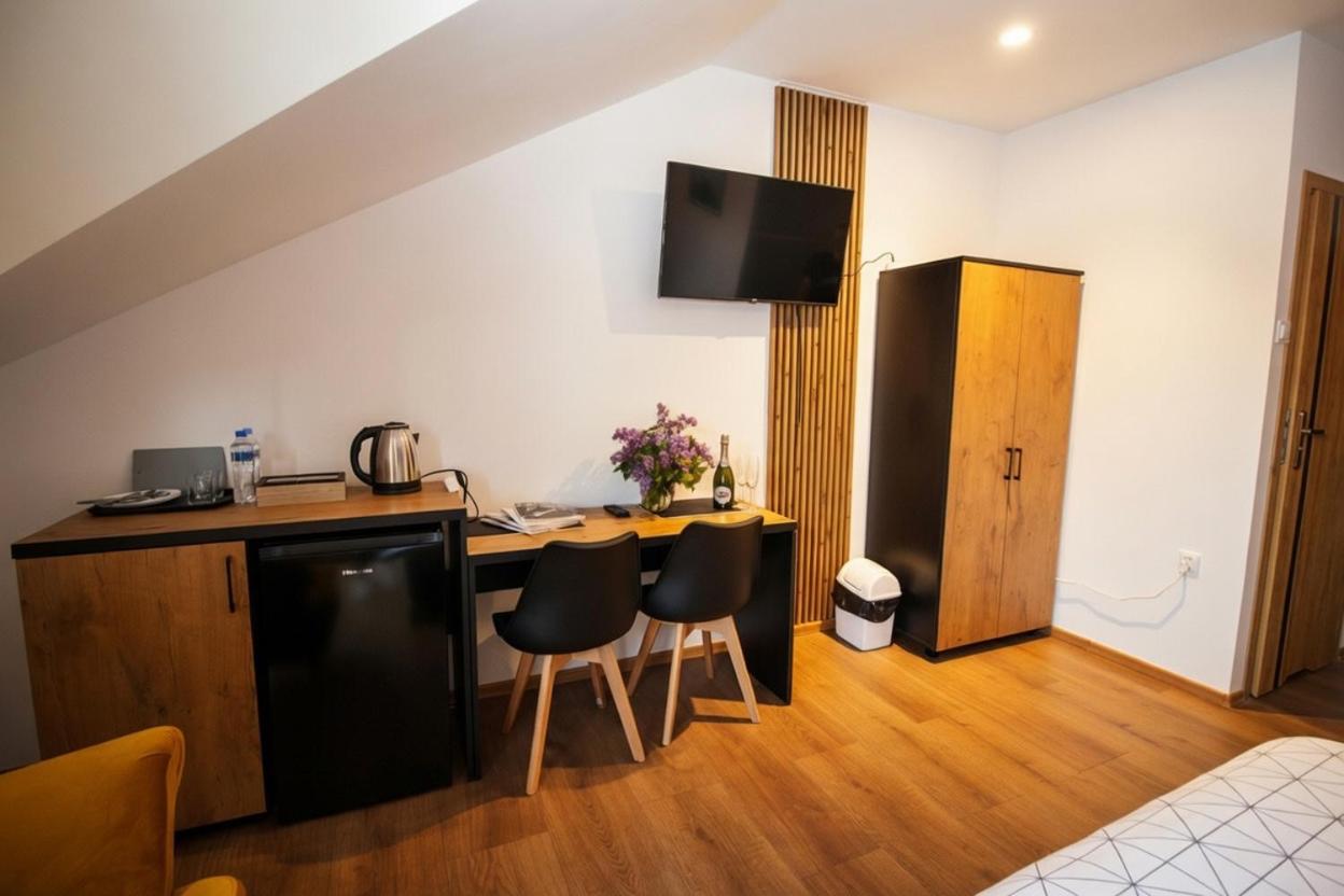 Deluxe Double Room with Balcony and Sea View