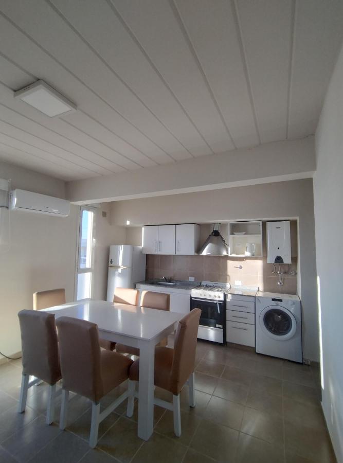 Depto tranquilo y equipado cerca del mar - B&B Puerto Madryn