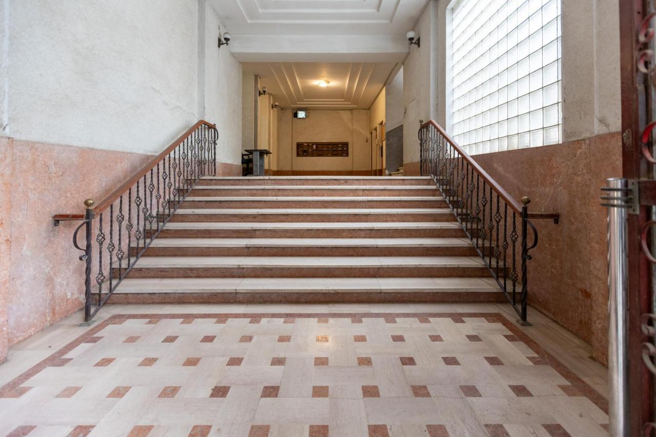 Kamer met Queensize Bed en Balkon
