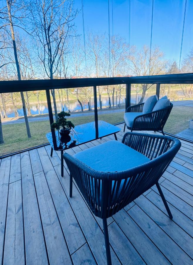Apartamentai parke, su vaizdu į upę - Šešupės terasos - B&B Pakapiai