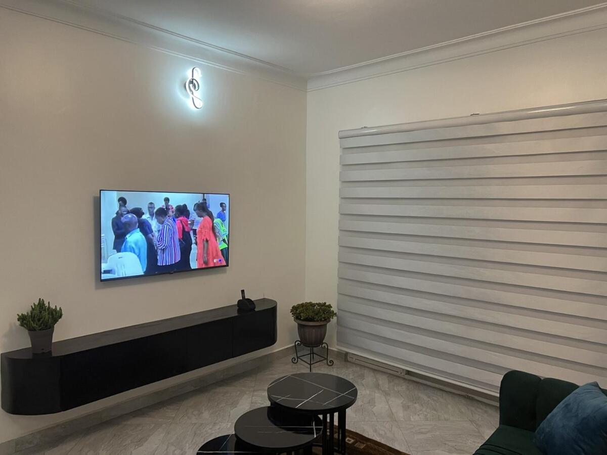His Goodness - Apt 2 - B&B Katale-Busawula