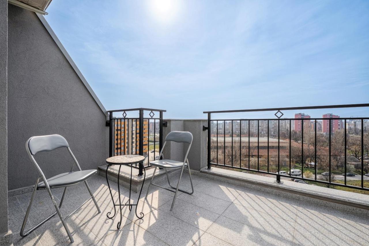 Stylish 2BR w/ Free Parking near Lokomotiv Stadium - B&B Filippopoli