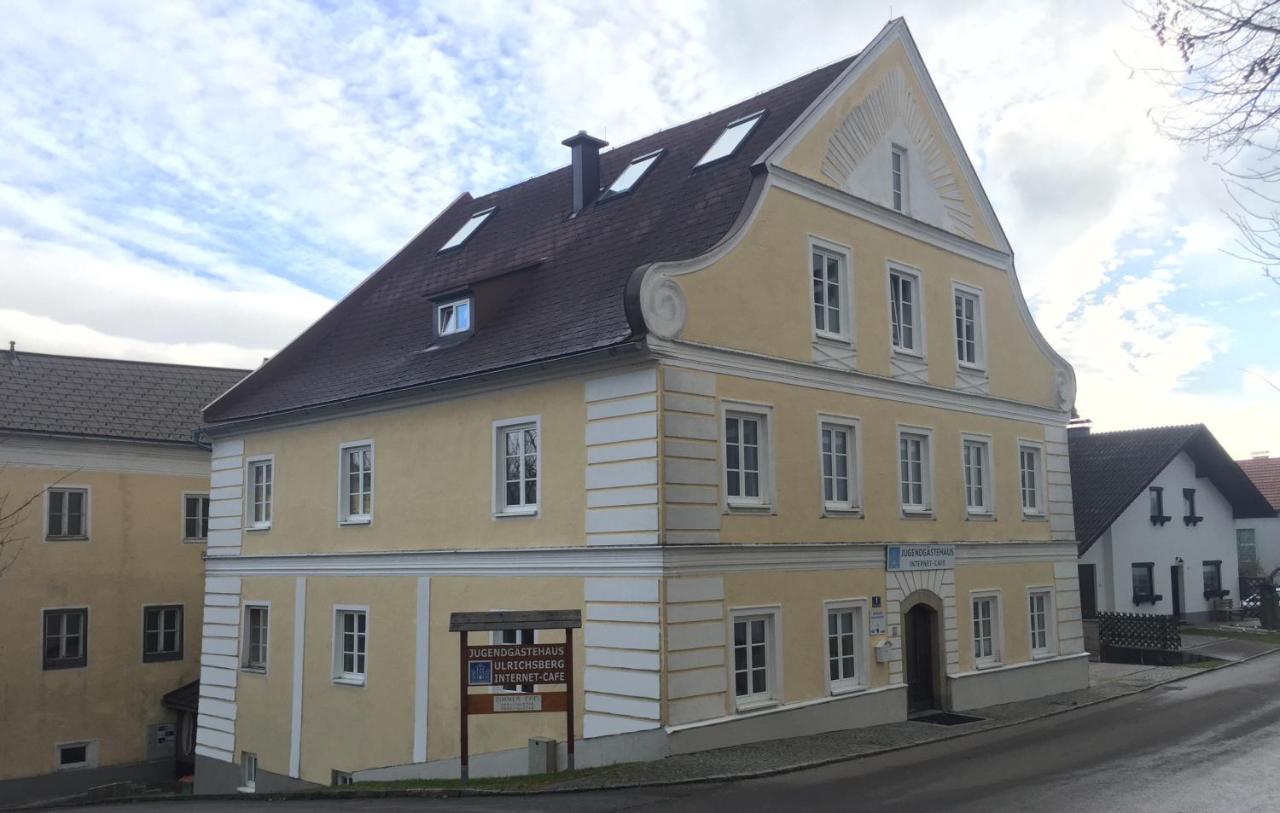 Jugendgästehaus Ulrichsberg - B&B