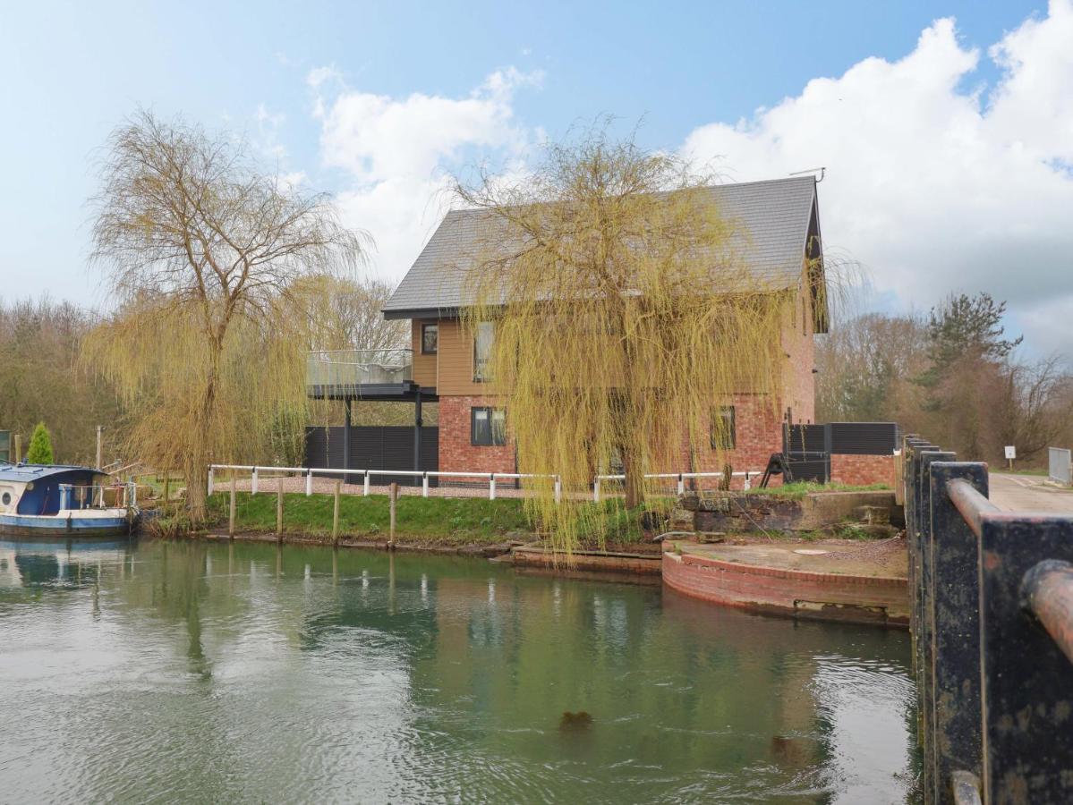 Swing Bridge Cottage - Chambres d'hôtes Brandesburton