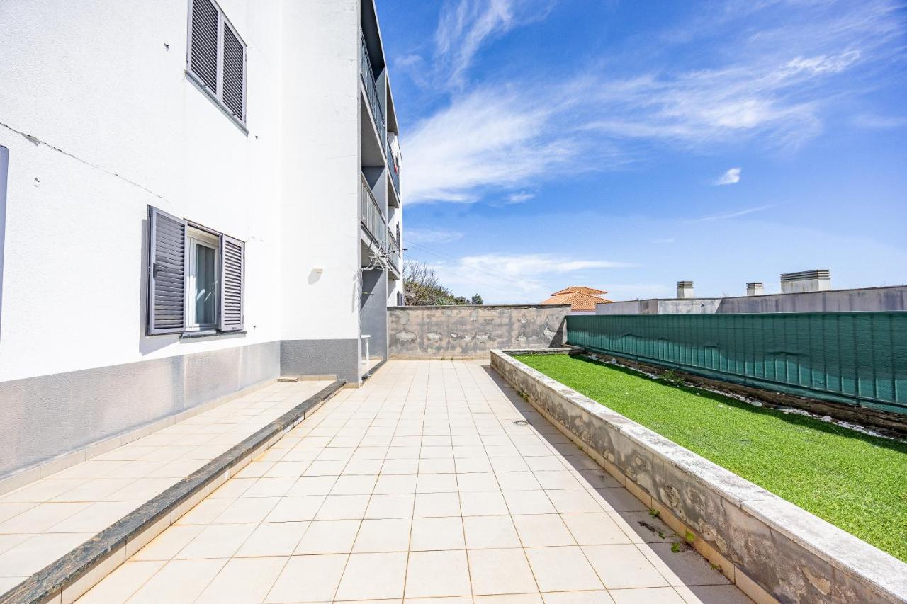 T4 Espaçoso Perto da Praia e Aeroporto - B&B Machico
