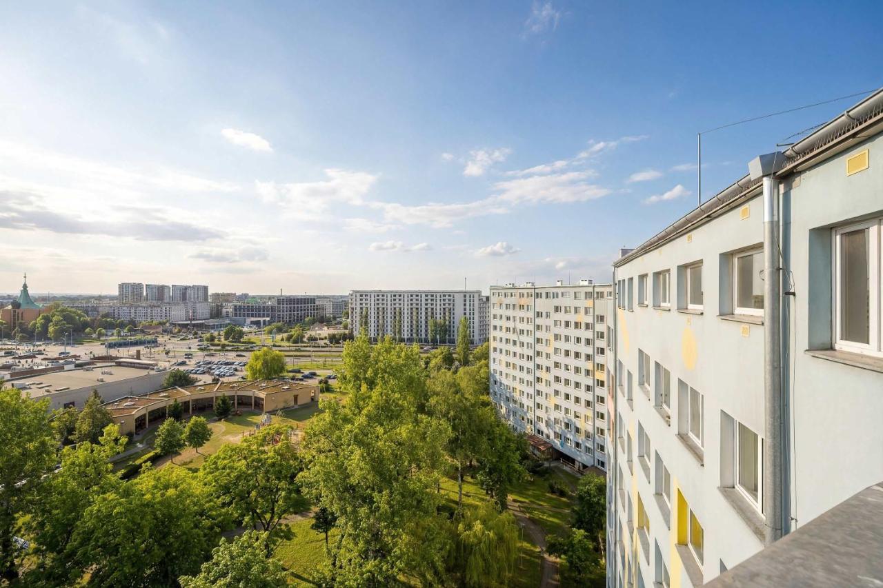 Miejski Apartament Blisko Aquaparku we Wrocławiu by Noclegi Renters - B&B Breslavia