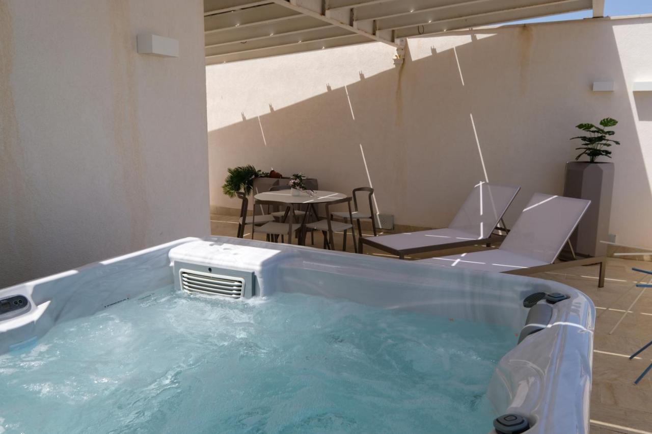 MORANA 1 & 2 Comfort Apartments & Jacuzzi - Ferienwohnung San Vito lo Capo