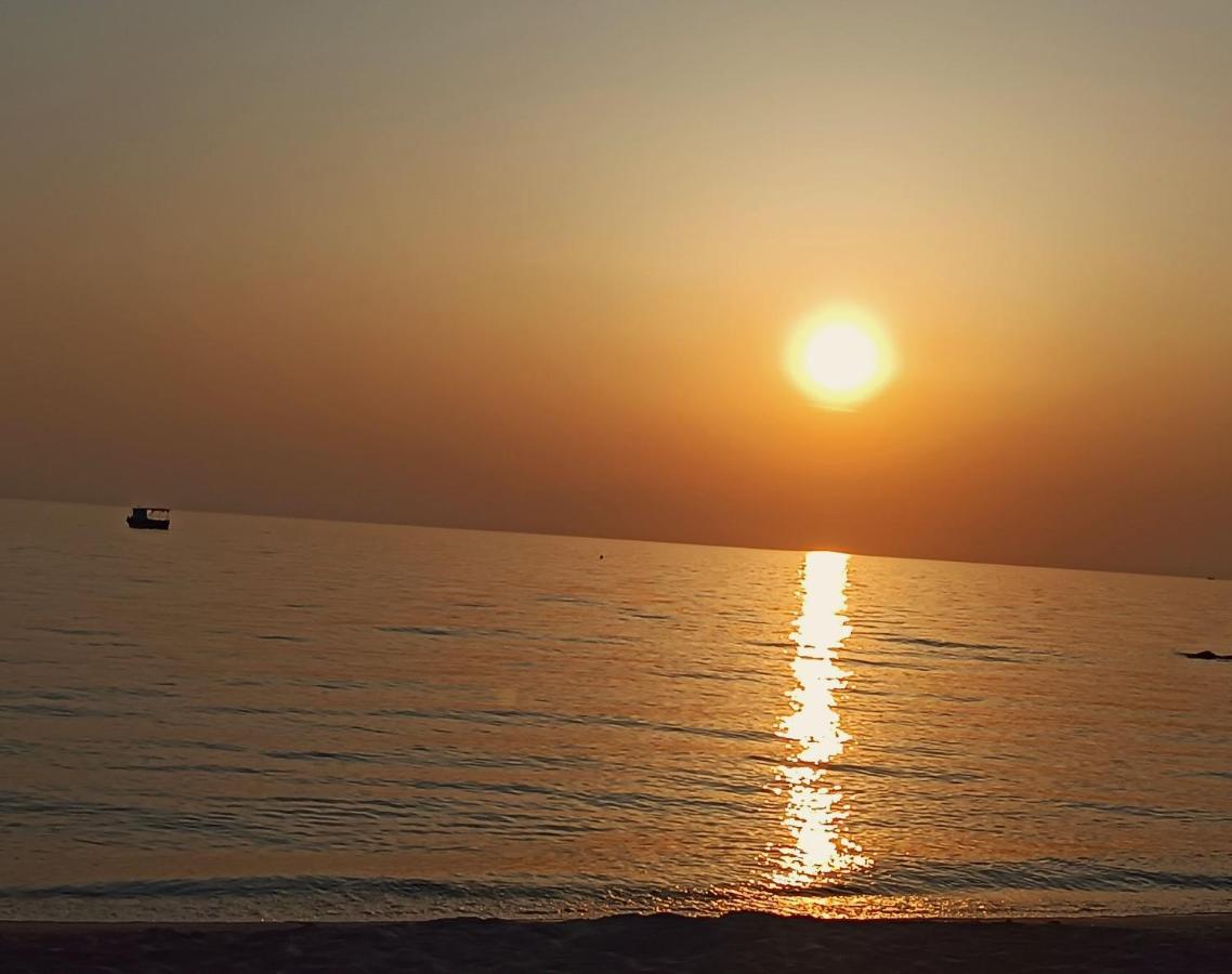 Apartment with Mountain View