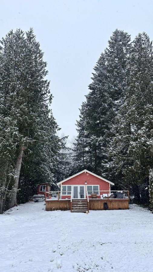 Brand-new, lakeside cabin, 1 hour from Seattle - B&B Black Diamond