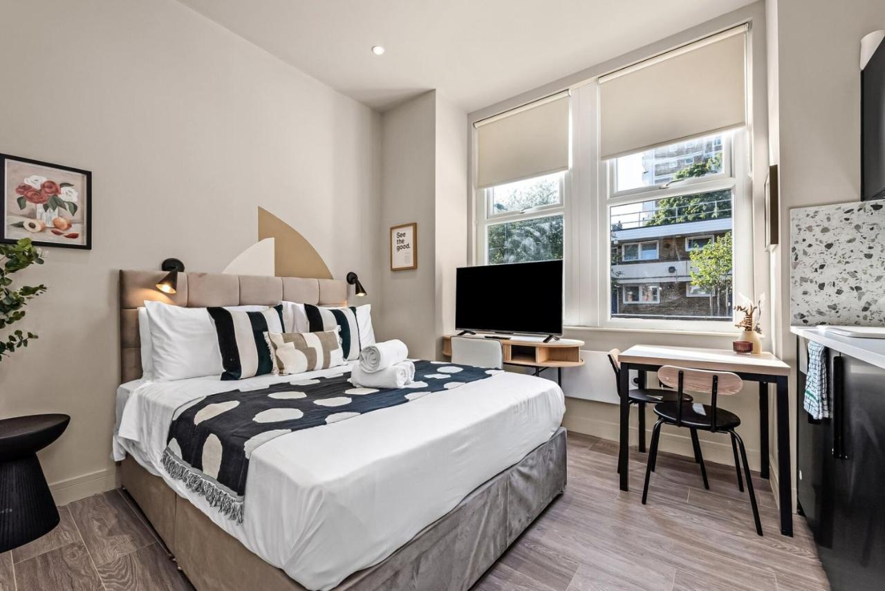 Beautifully Designed Studio with Full Kitchen - B&B London