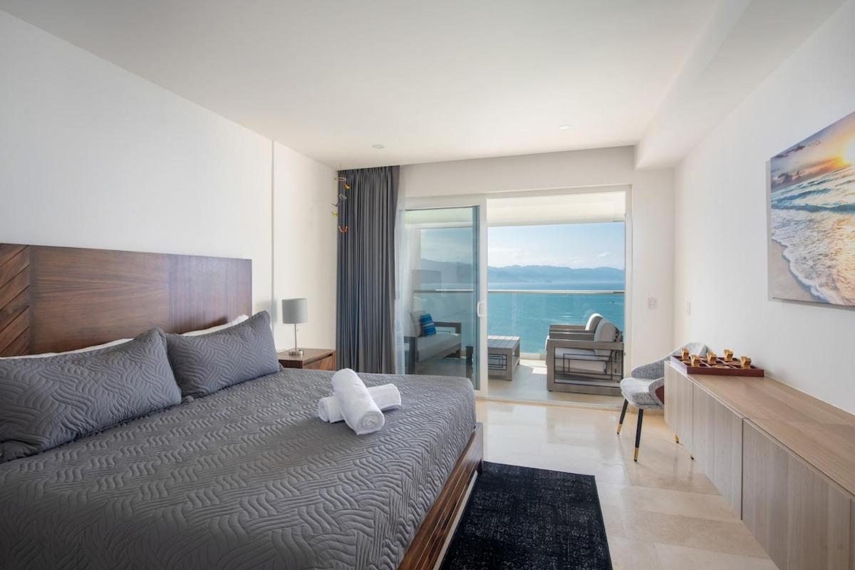 Harbor 171 with Amazing View of the Ocean, Beach and Pool - B&B Puerto Vallarta