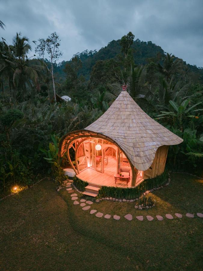 Mushroom Room with Garden View