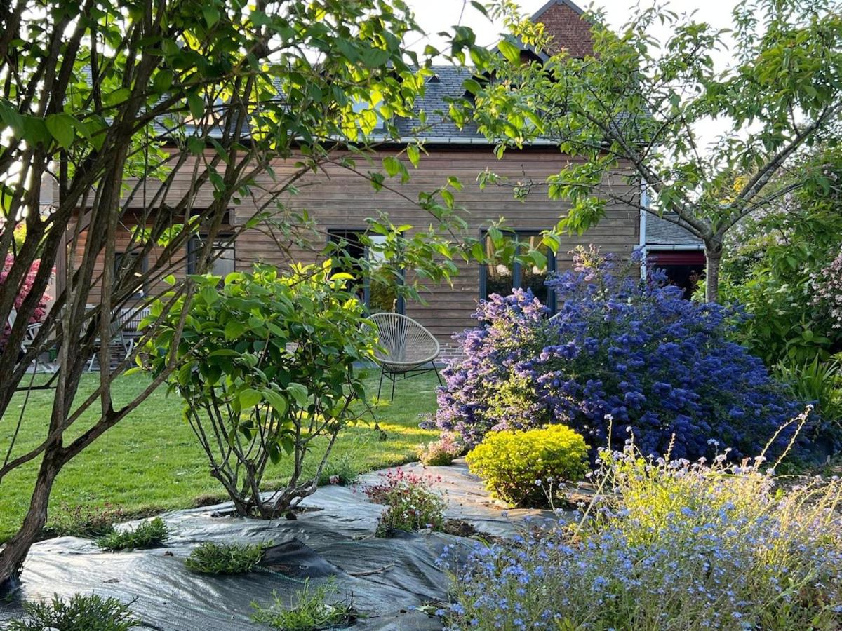 Le Petit Poisson Rouge, parking privé, et jardin - B&B Étretat