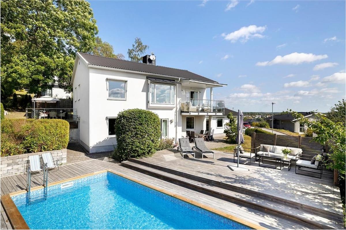 Exclusive villa with a stunning view - B&B Sigtuna