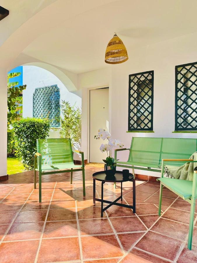 Cozy Townhouse with Rooftop Terrace and Pool - Ferienwohnung Marbella