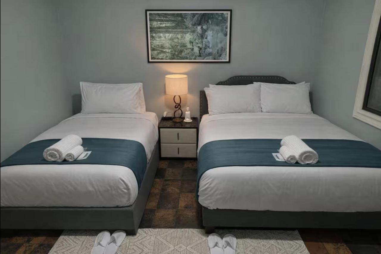 Camera Matrimoniale/Doppia con Letti Singoli con Vista Giardino