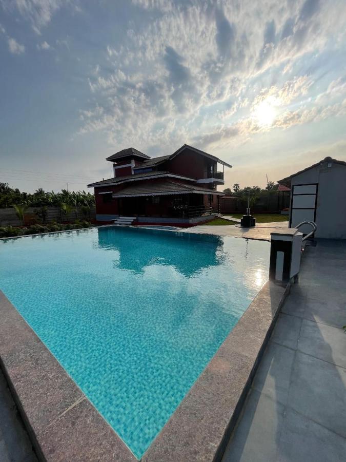 Blue sea villa - B&B Mahālunge